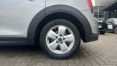 MINI Hatchback 1.5 Cooper Classic Premium 5dr Auto Petrol Hatchback